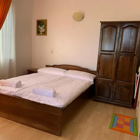 Sunray Guest House, Private & With Lovely Sea View Várna