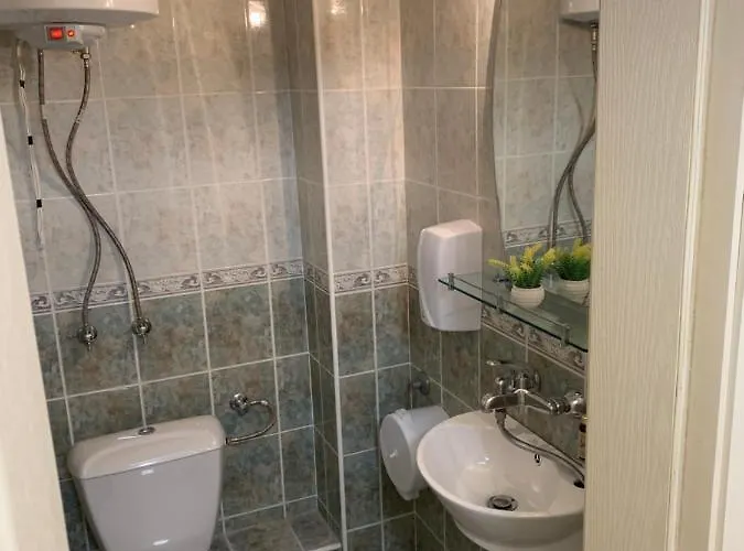 Sunray Guest House, Private & With Lovely Sea View فارنا