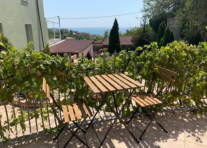 Sunray Guest House, Private & With Lovely Sea View بيت ضيافة