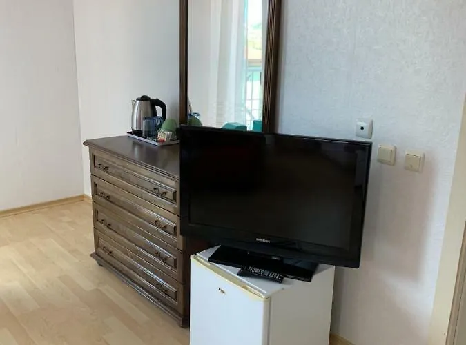 Sunray Guest House, Private & With Lovely Sea View فارنا