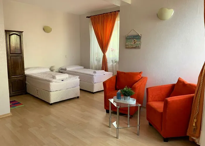 Sunray Guest House, Private & With Lovely Sea View بيت ضيافة 3*