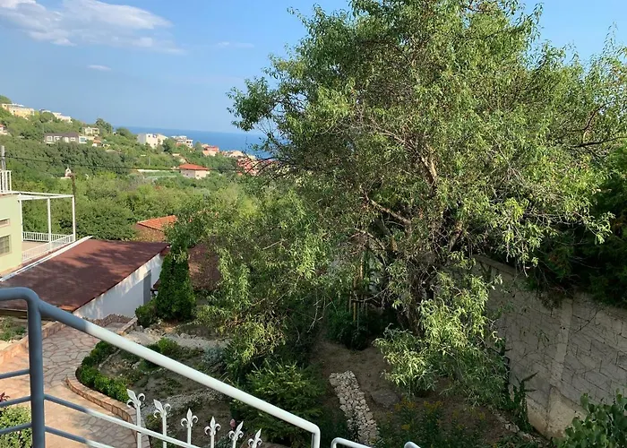 Sunray Guest House, Private & With Lovely Sea View بيت ضيافة