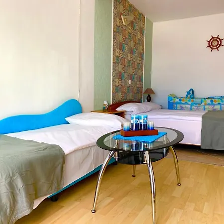 Къща за гости Sunray Guest House, Private & With Lovely Sea View Варна