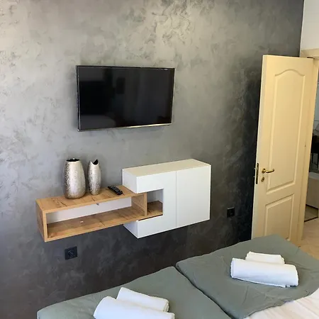 Sunray Guest House, Private & With Lovely Sea View Къща за гости