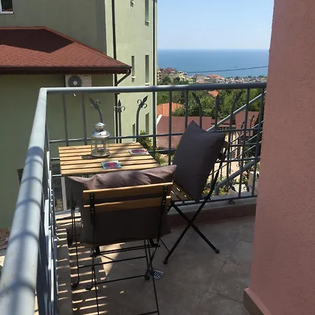 Sunray Guest House, Private & With Lovely Sea View Варна