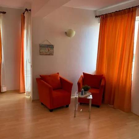 Sunray Guest House, Private & With Lovely Sea View Къща за гости