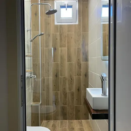 Къща за гости Sunray Guest House, Private & With Lovely Sea View Варна