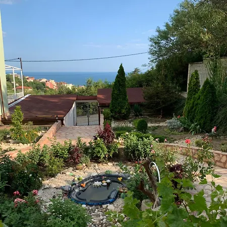 Къща за гости Sunray Guest House, Private & With Lovely Sea View *