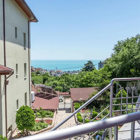 Гостьовий будинок Sunray Guest House, Private & With Lovely Sea View Варна