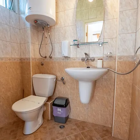 Sunray Guest House, Private & With Lovely Sea View Гостьовий будинок