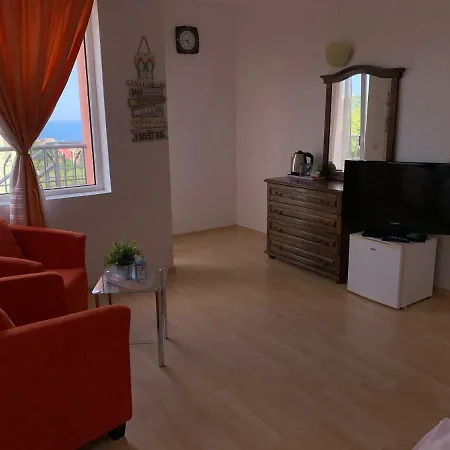 Sunray Guest House, Private & With Lovely Sea View Къща за гости Варна
