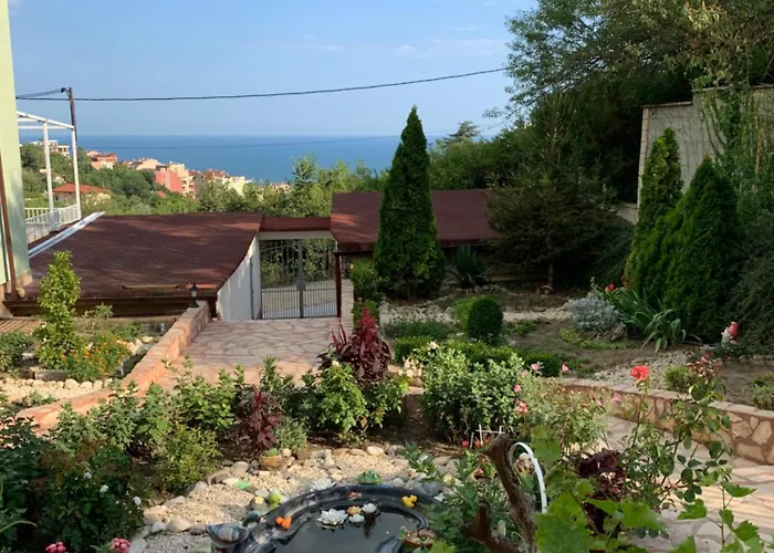 Guest house Sunray Guest House, Private & With Lovely Sea View 3*