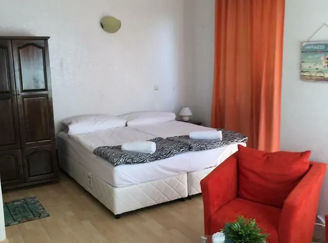 Guest house Sunray Guest House, Private & With Lovely Sea View 3*